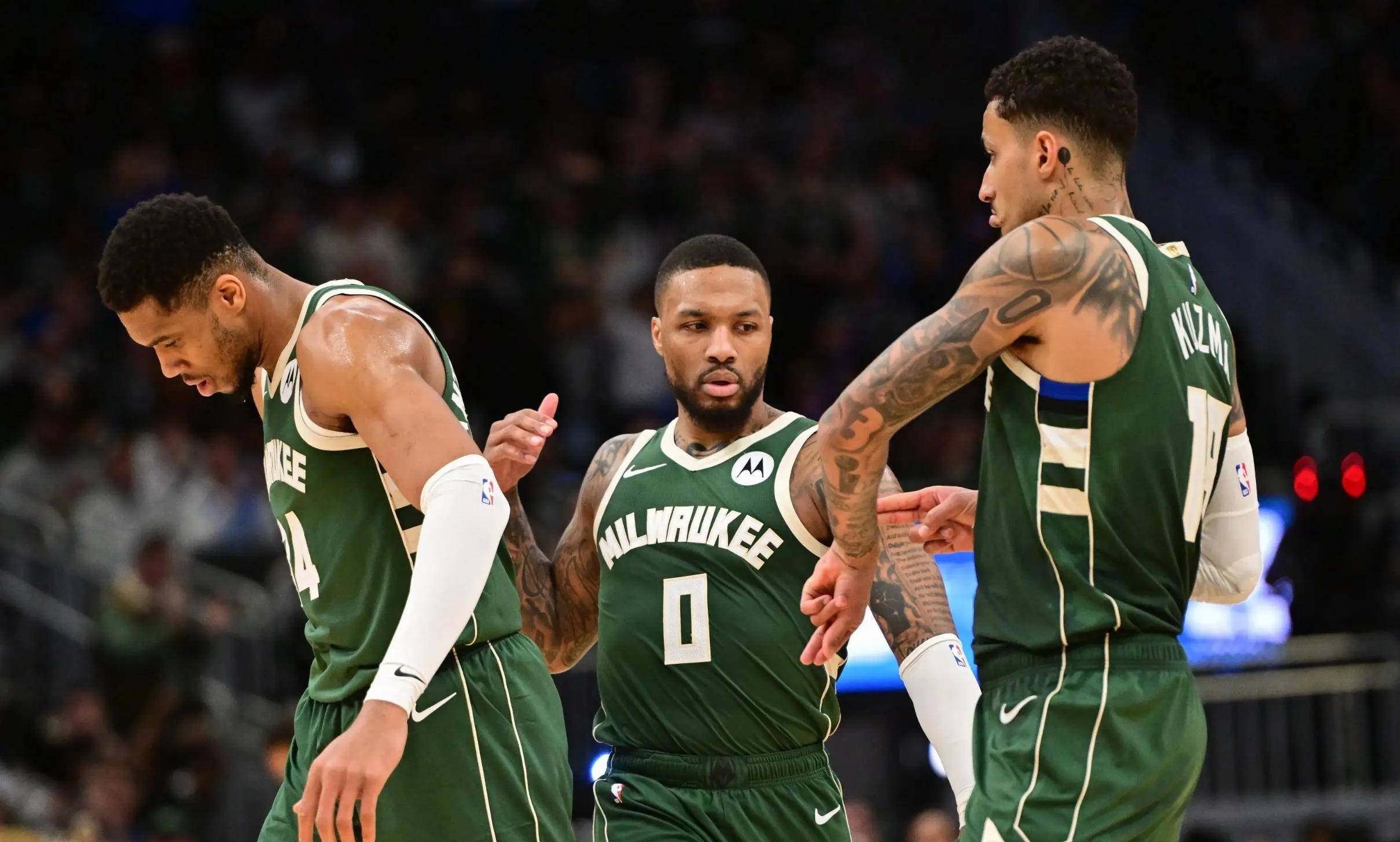 字母哥连续二十场比赛得分超过比赛局势复杂，西班牙队不断突破！观众掌声雷动的简单介绍-ipad版