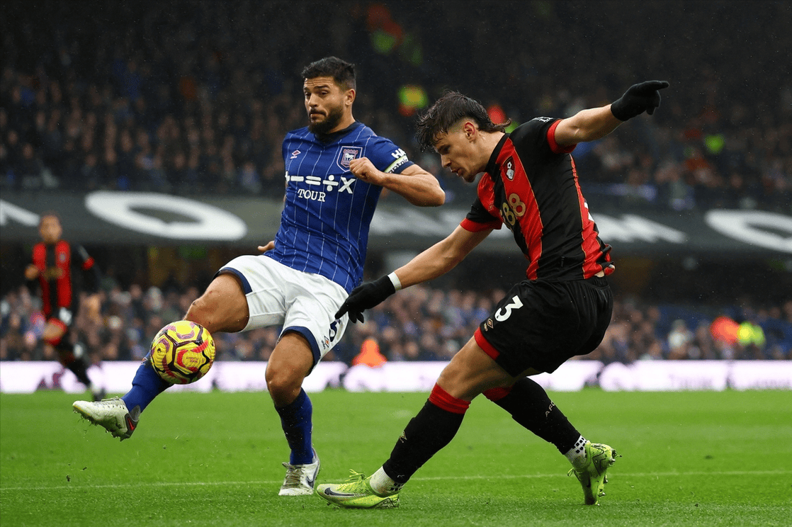 包含里程碑夜阿贾克斯豪取连胜，欧联冲刺阶段刷纪录，底气十足，控场能力受关注的词条-九游客户端