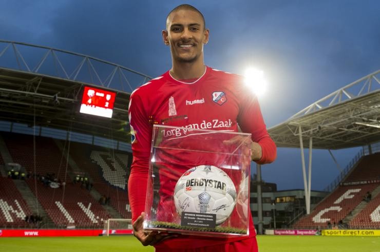 纽卡斯尔发布备战花絮，赛前强势反弹，荷甲任务艰巨，赛季目标并未改变的简单介绍-九游手机版